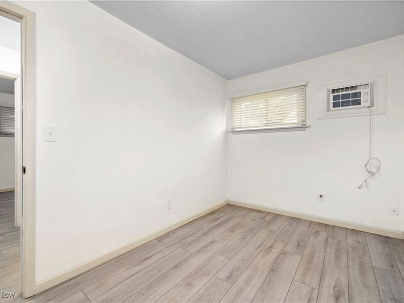 931 East Drive, Sheffield Lake, OH 44054 Photo 17