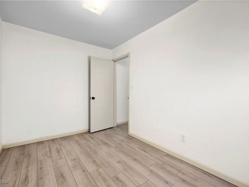 931 East Drive, Sheffield Lake, OH 44054 Photo 18