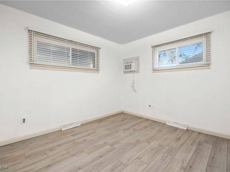 931 East Drive, Sheffield Lake, OH 44054 Photo 19