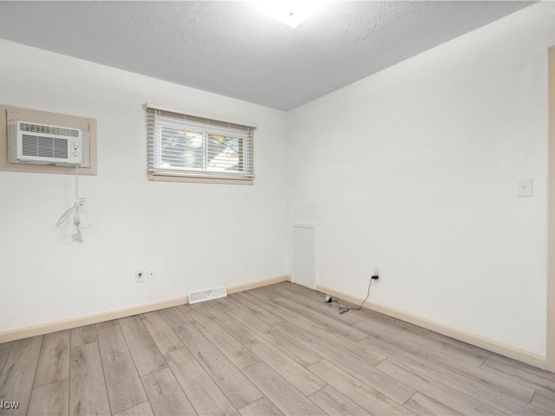 931 East Drive, Sheffield Lake, OH 44054 Photo 22