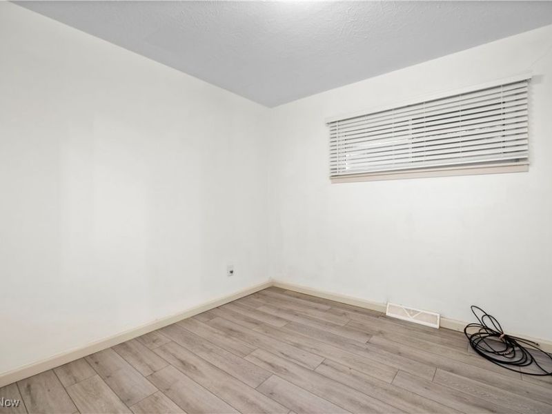 931 East Drive, Sheffield Lake, OH 44054 Photo 23