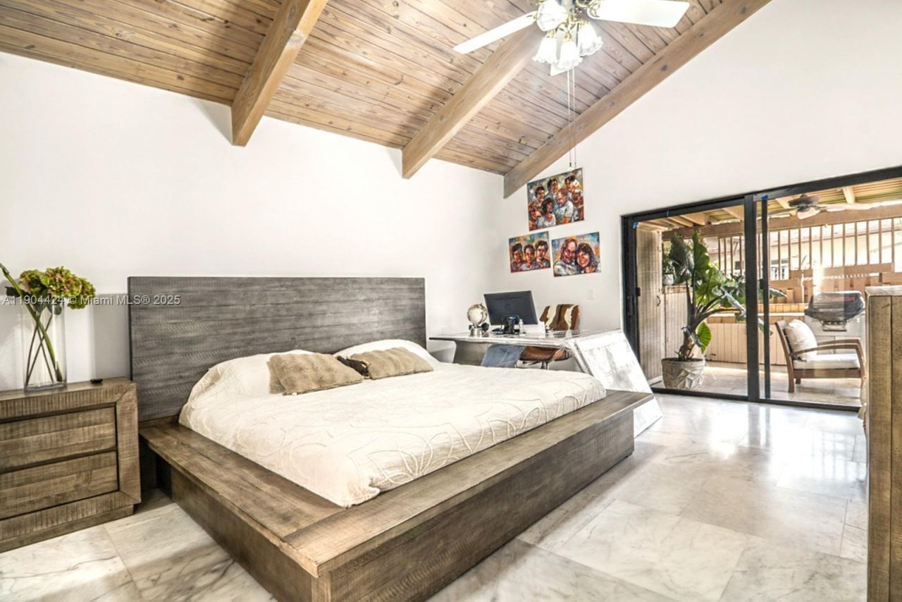 513 Leslie Dr, Unit 513, Hallandale Beach, FL 33009 Photo