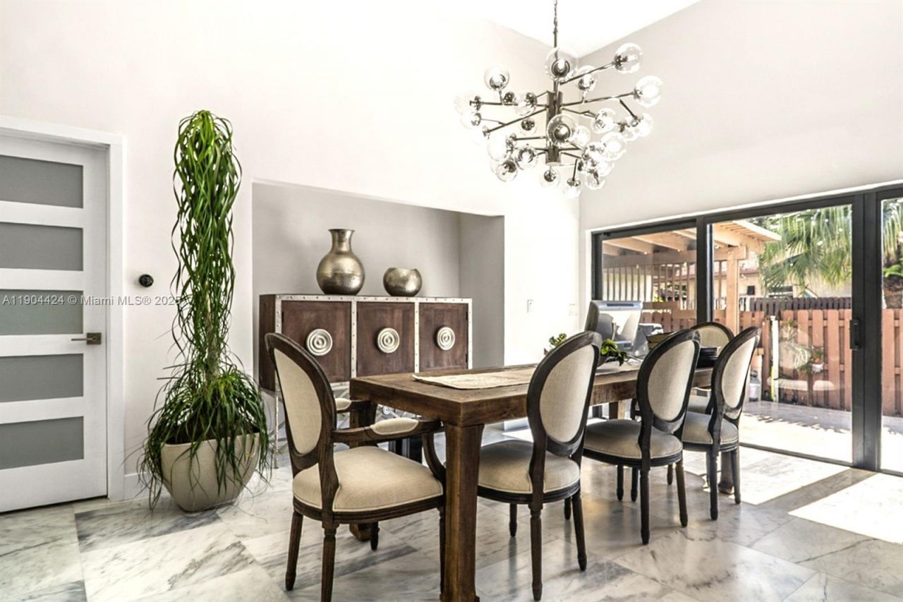 513 Leslie Dr, Unit 513, Hallandale Beach, FL 33009 Photo