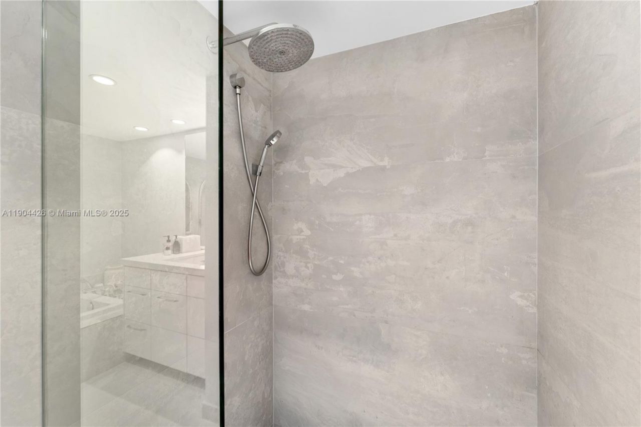 1717 N Bayshore Dr, Unit A-2637, Miami, FL 33132 Photo