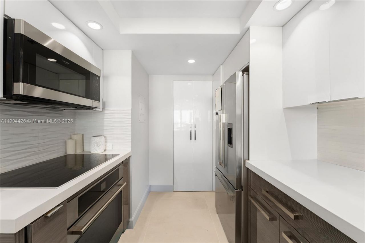 1717 N Bayshore Dr, Unit A-2637, Miami, FL 33132 Photo