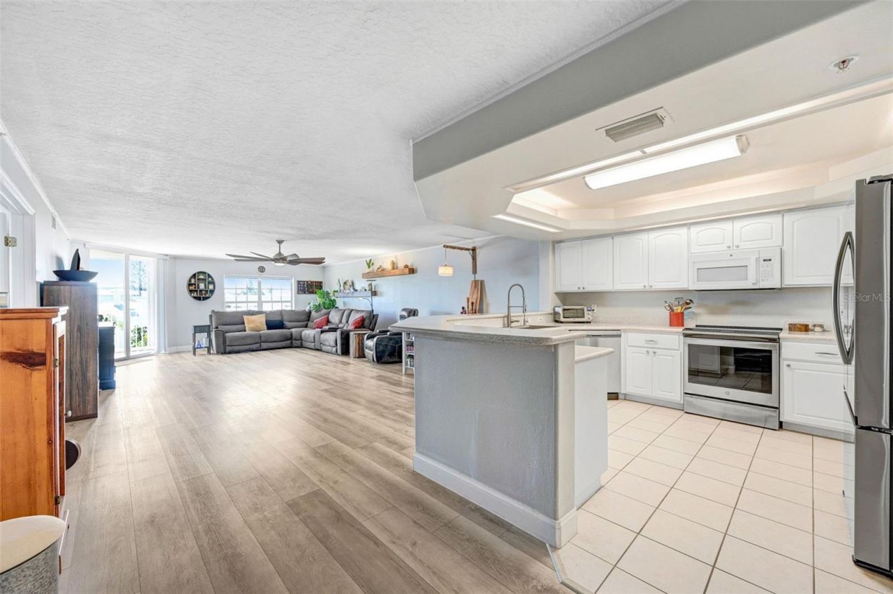 3360 S Atlantic Avenue, Unit 304, Cocoa Beach, FL 32931 Photo