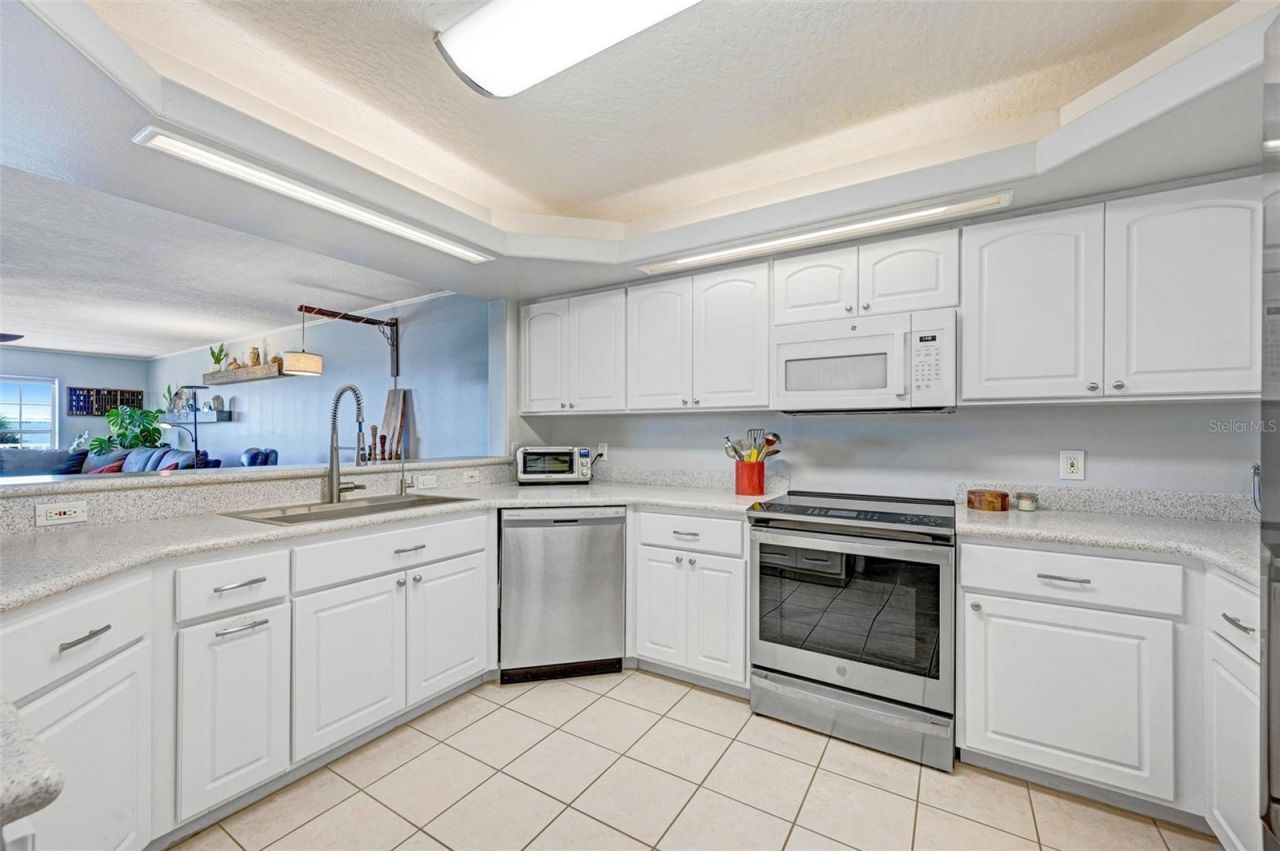 3360 S Atlantic Avenue, Unit 304, Cocoa Beach, FL 32931 Photo