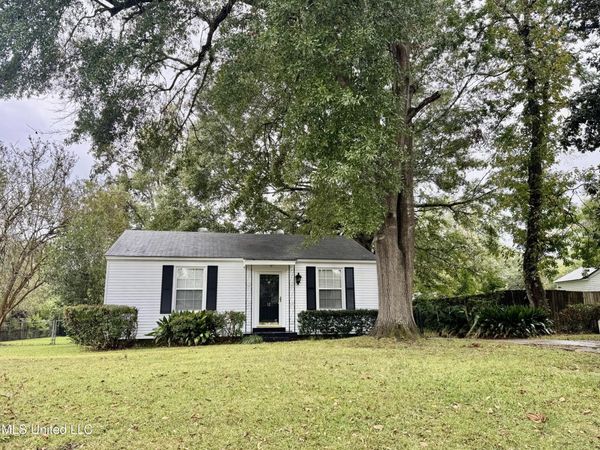 12 Maplewood Lane, Natchez, MS 39120