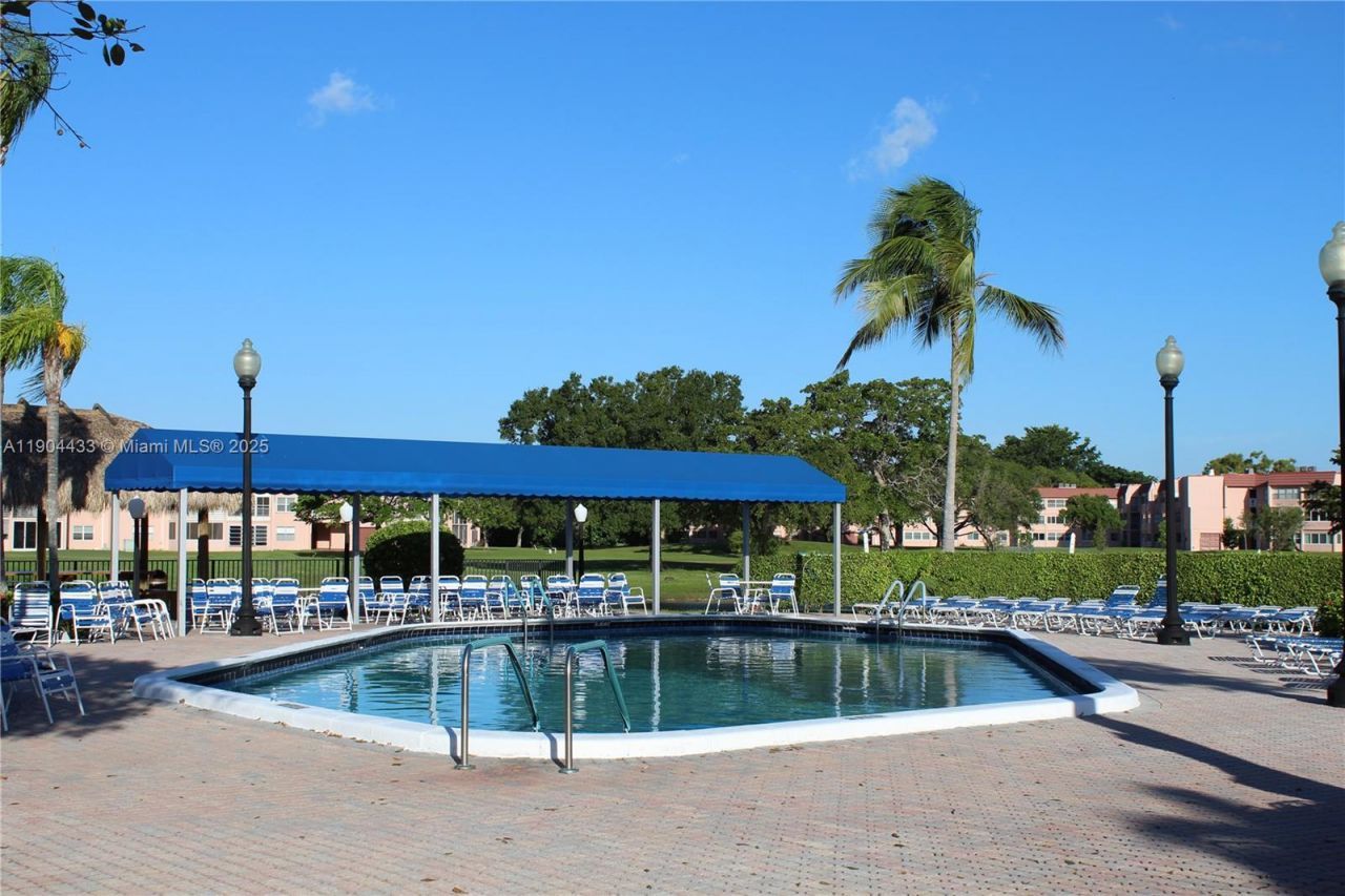 9480 Sunrise Lakes Blvd, Unit 204, Sunrise, FL 33322 Photo