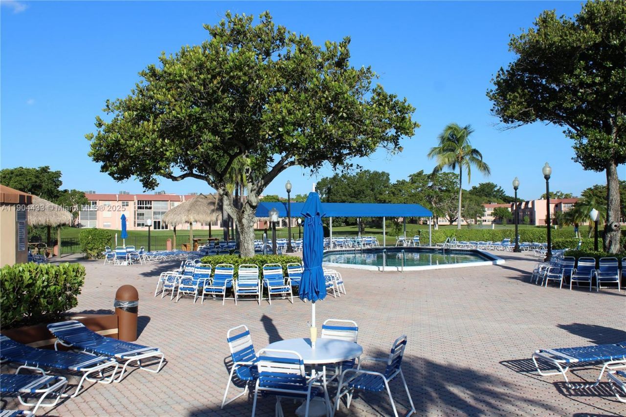 9480 Sunrise Lakes Blvd, Unit 204, Sunrise, FL 33322 Photo