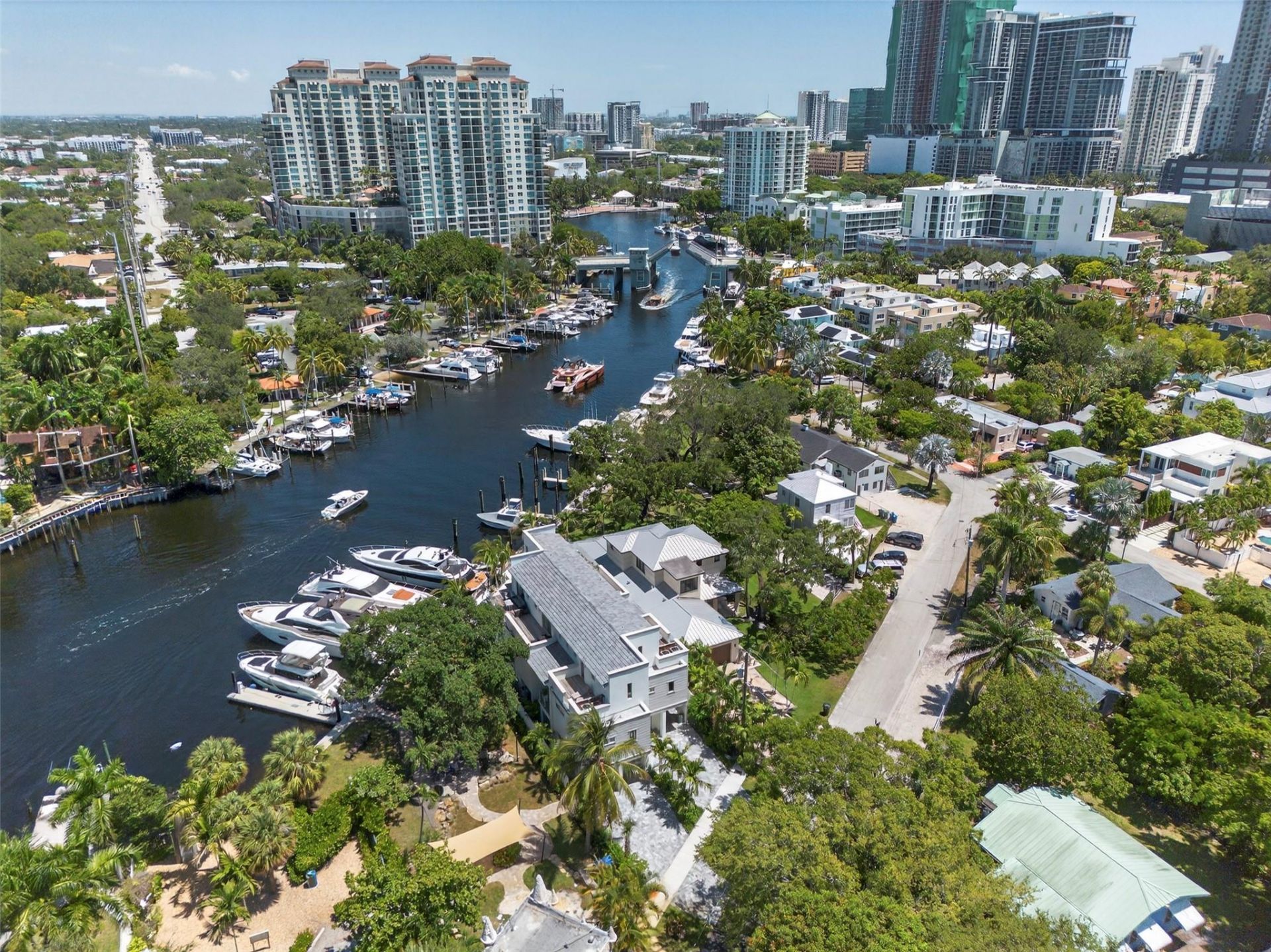 621 SW 5 Place, Fort Lauderdale, FL 33315 Photo