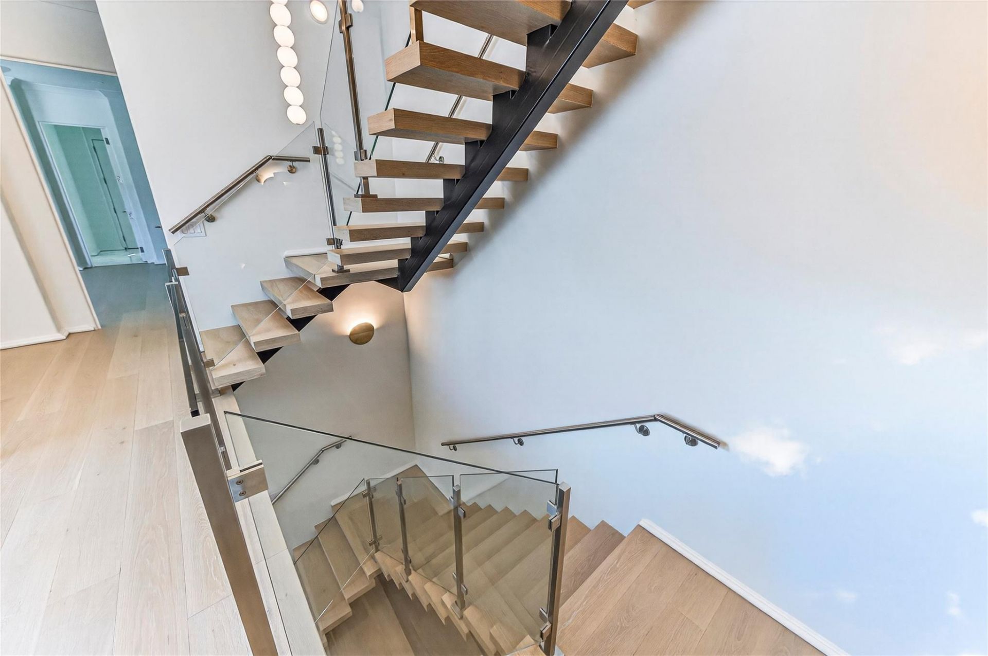 621 SW 5 Place, Fort Lauderdale, FL 33315 Photo