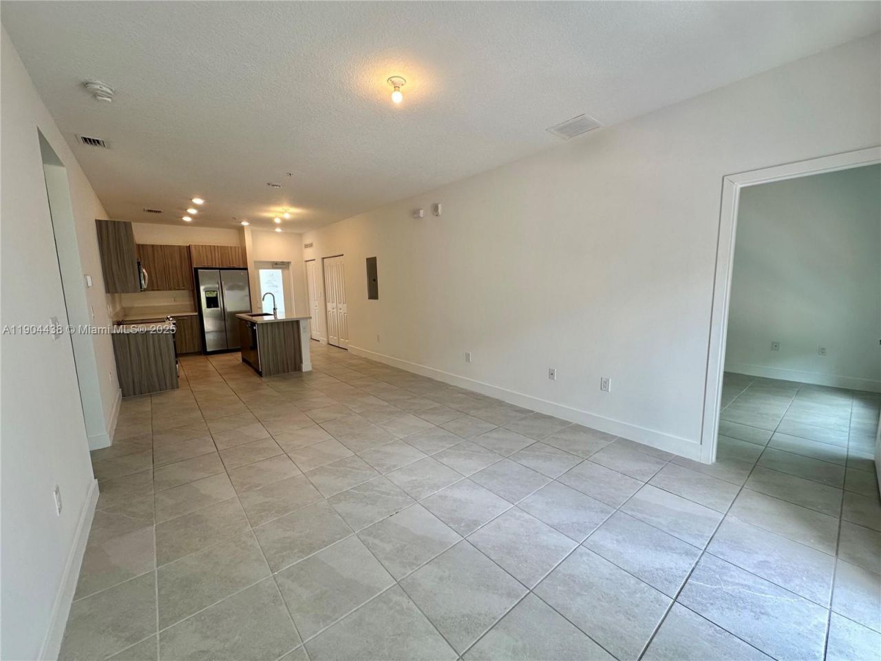 8265 NW 41 St, Unit 304, Doral, FL 33166 Photo