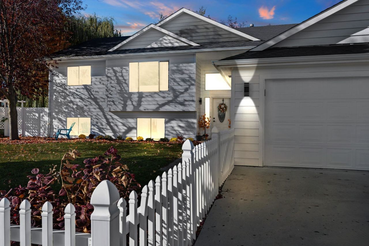 9005 N Dorset Rd, Spokane, WA 99208 Main Photo