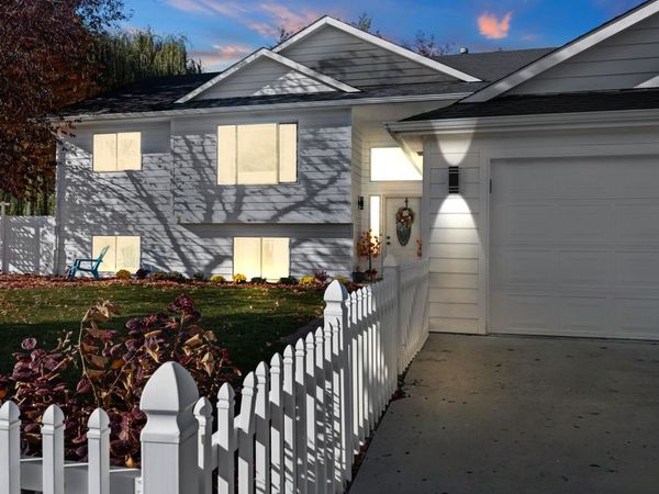 9005 N Dorset Rd, Spokane, WA 99208