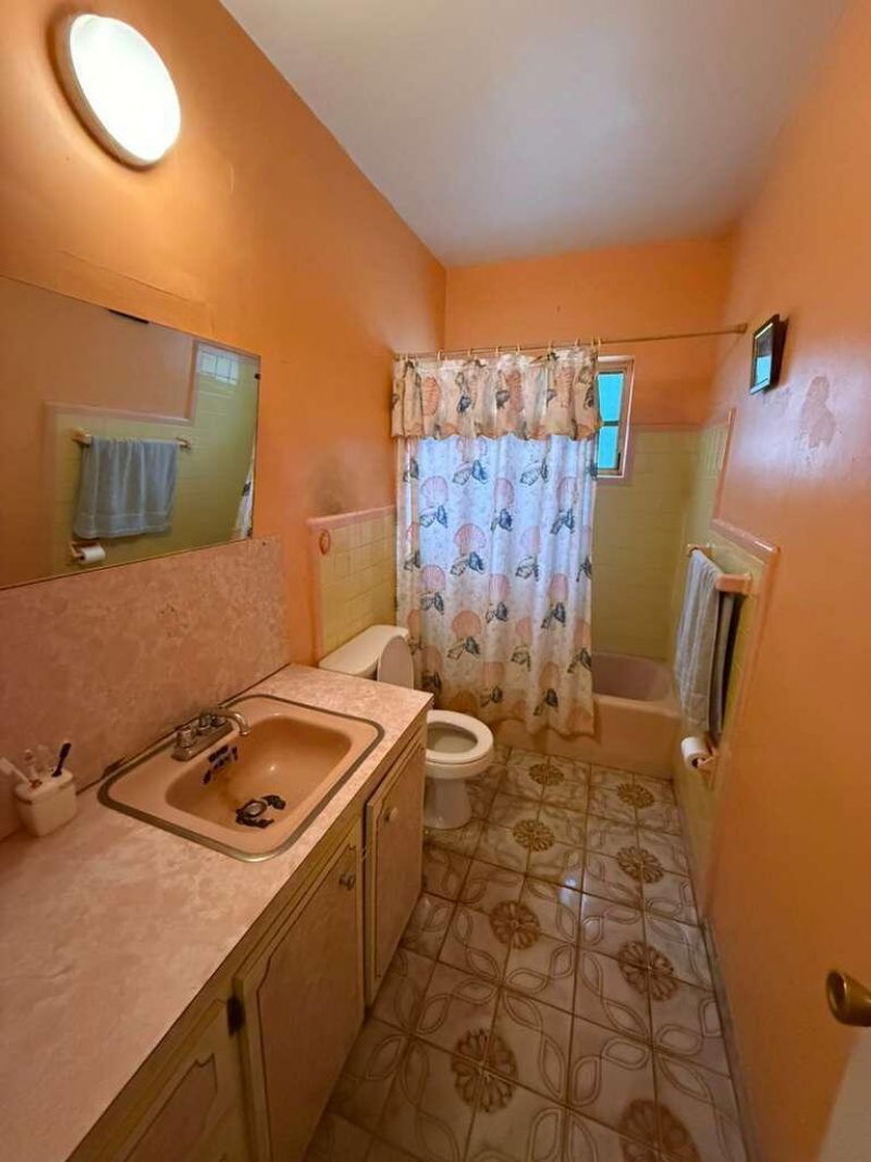 10430 NW 28th Court, Miami, FL 33147 Photo