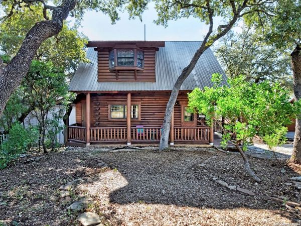 920 Pebble Beach Dr NW, Lakehills, TX 78063