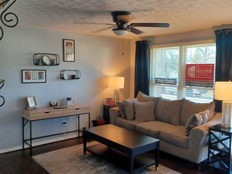 6048 Pinemoor Street, Columbus, OH 43229 Photo 4