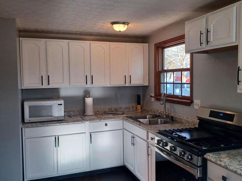 6048 Pinemoor Street, Columbus, OH 43229 Photo 6