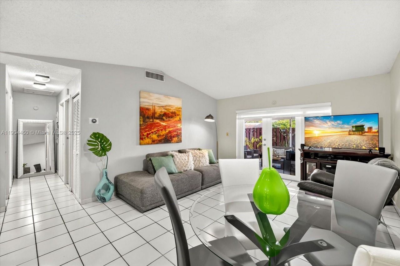 14049 SW 55th St, Miami, FL 33175 Photo