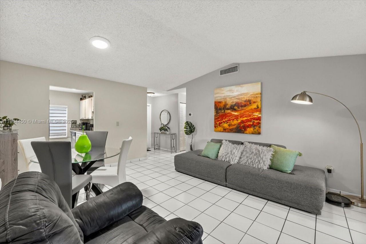 14049 SW 55th St, Miami, FL 33175 Photo