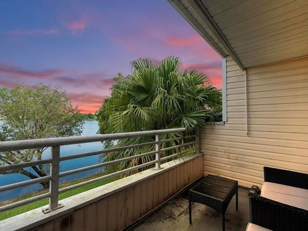 3413 NW 44th St, Unit 205, Lauderdale Lakes, FL 33309