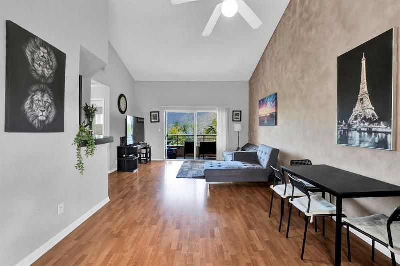 3413 NW 44th St, Unit 205, Lauderdale Lakes, FL 33309 Photo