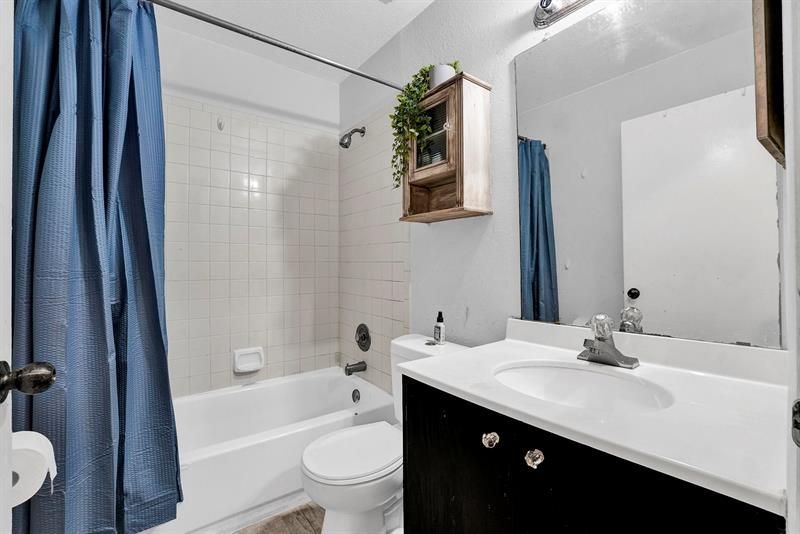 3413 NW 44th St, Unit 205, Lauderdale Lakes, FL 33309 Photo