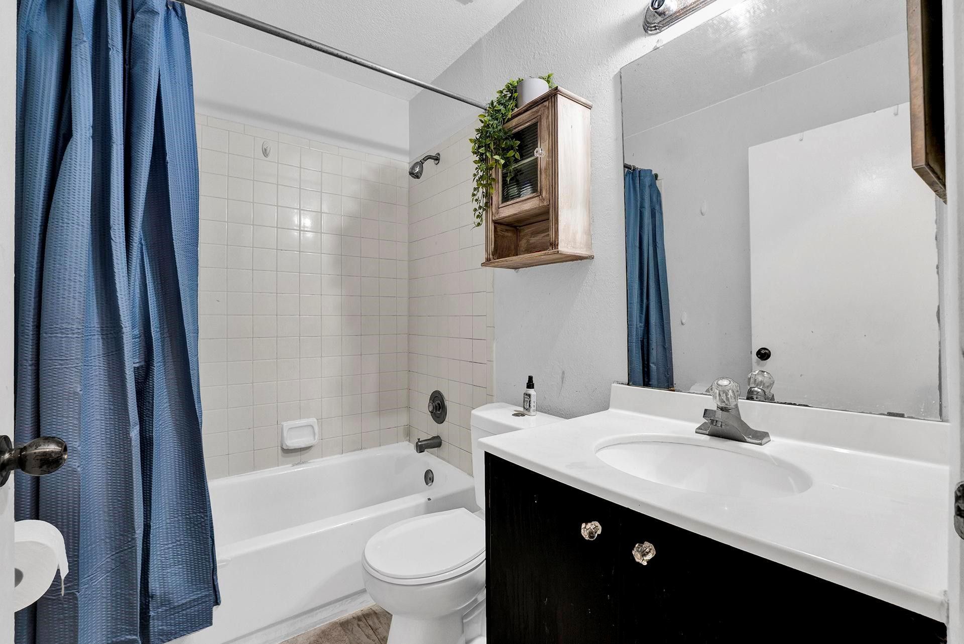 3413 NW 44th Street, Unit 205, Lauderdale Lakes, FL 33309 Photo