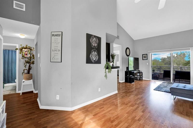 3413 NW 44th St, Unit 205, Lauderdale Lakes, FL 33309 Photo