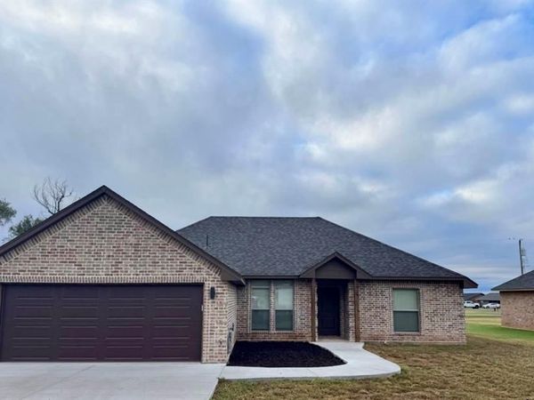 306 W 4th Street, Duke, OK 73532