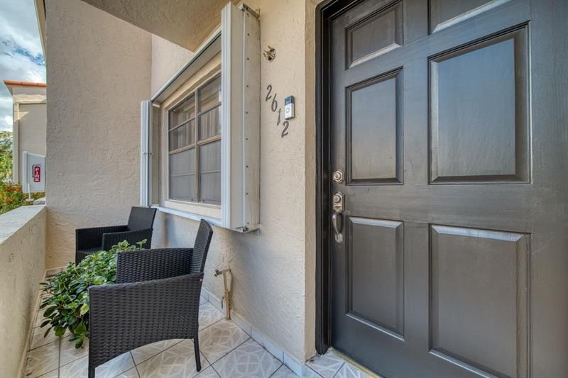 2612 W 54th Pl, Unit 204, Hialeah, FL 33016 Main Photo