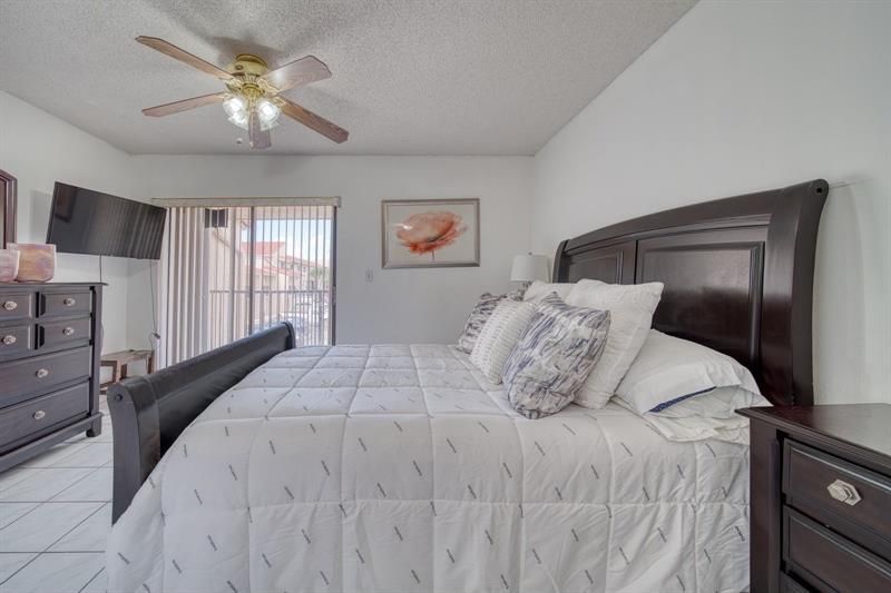 2612 W 54th Place, Unit 204, Hialeah, FL 33016 Photo