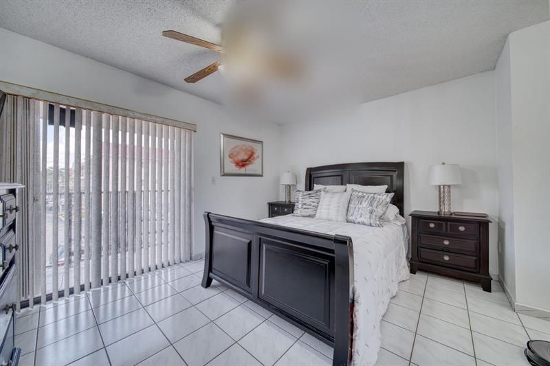2612 W 54th Place, Unit 204, Hialeah, FL 33016 Photo