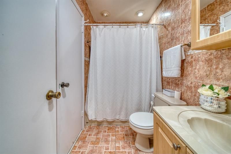 2612 W 54th Place, Unit 204, Hialeah, FL 33016 Photo