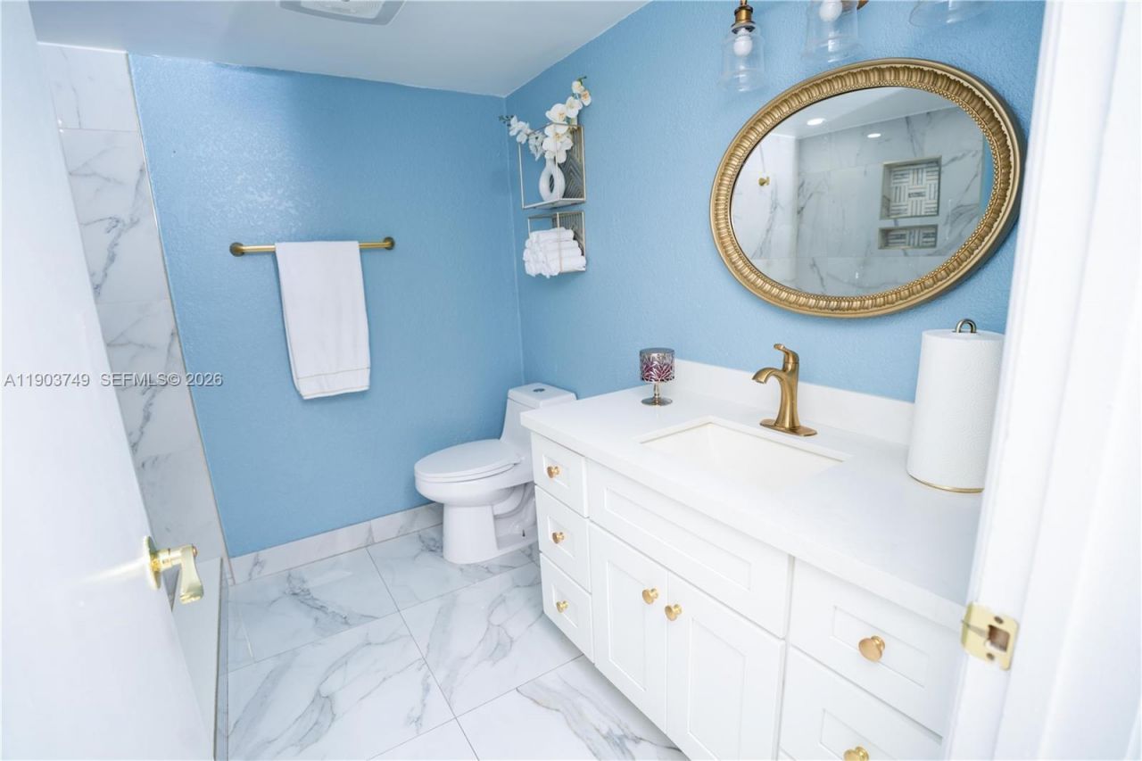 20331 NE 10th Ct, Miami, FL 33179 Photo