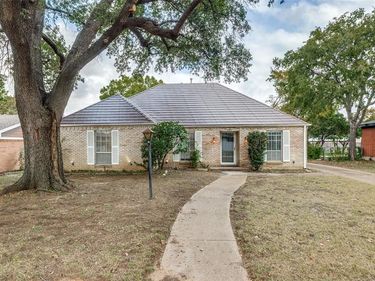 8100 Hillside Drive, Frisco, TX 75033