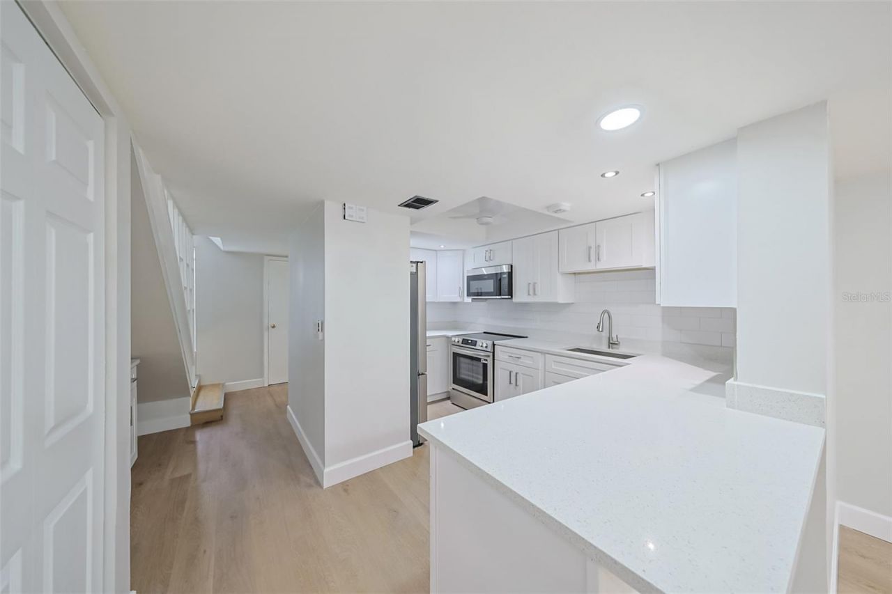 1028 Apollo Beach Boulevard, Unit 2, Apollo Beach, FL 33572 Photo