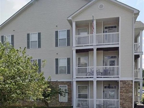3009 Winston Drive, Unit 84, Burlington, NC 27215