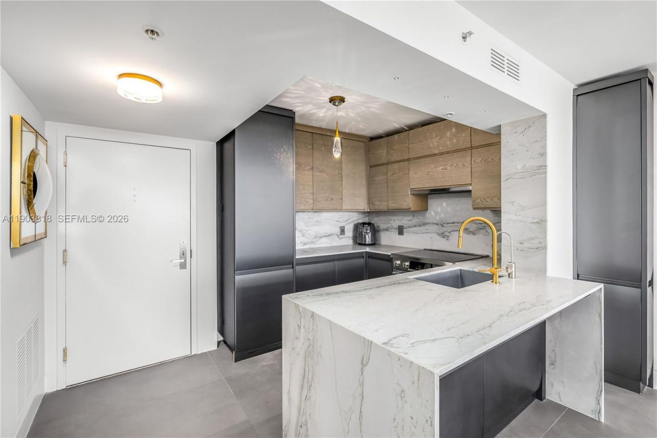 1800 Sunset Harbour Dr, Unit 2105, Miami Beach, FL 33139 Photo