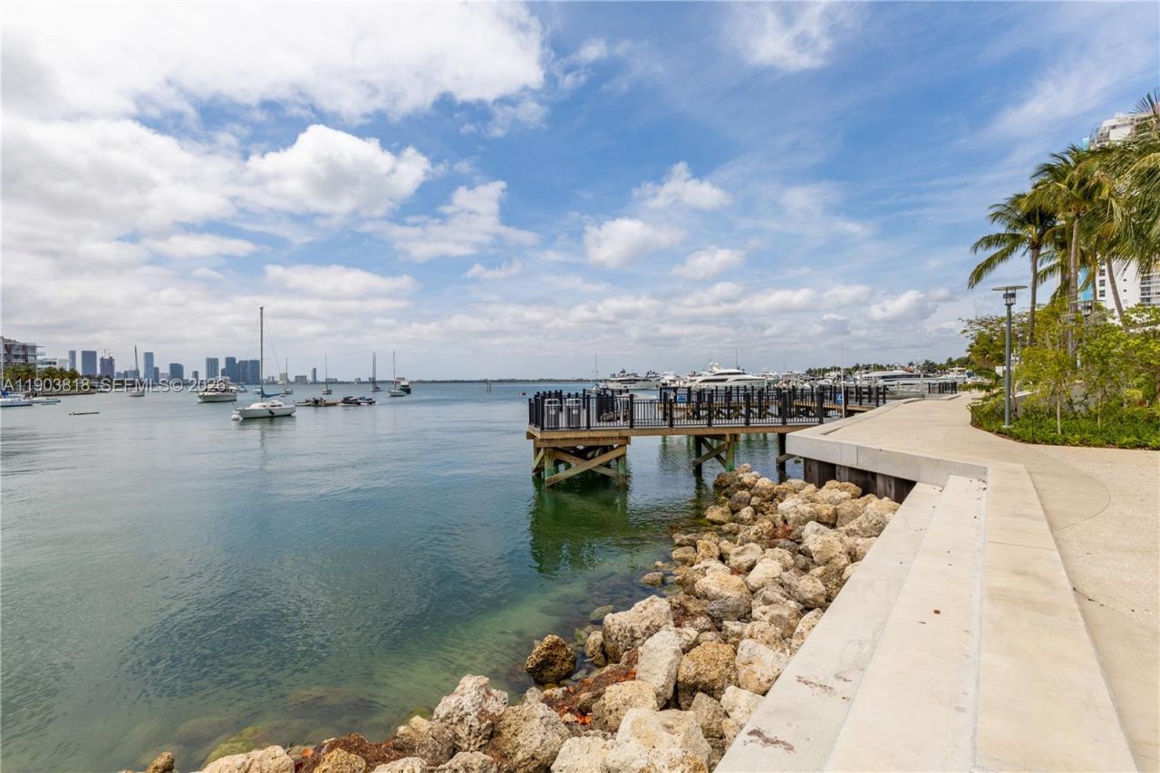 1800 Sunset Harbour Dr, Unit 2105, Miami Beach, FL 33139 Photo