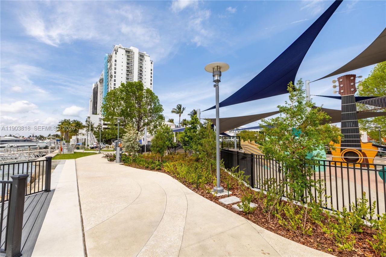 1800 Sunset Harbour Dr, Unit 2105, Miami Beach, FL 33139 Photo