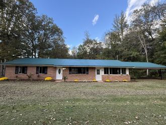 1372 Mike Parra Rd Columbus, MS 39705