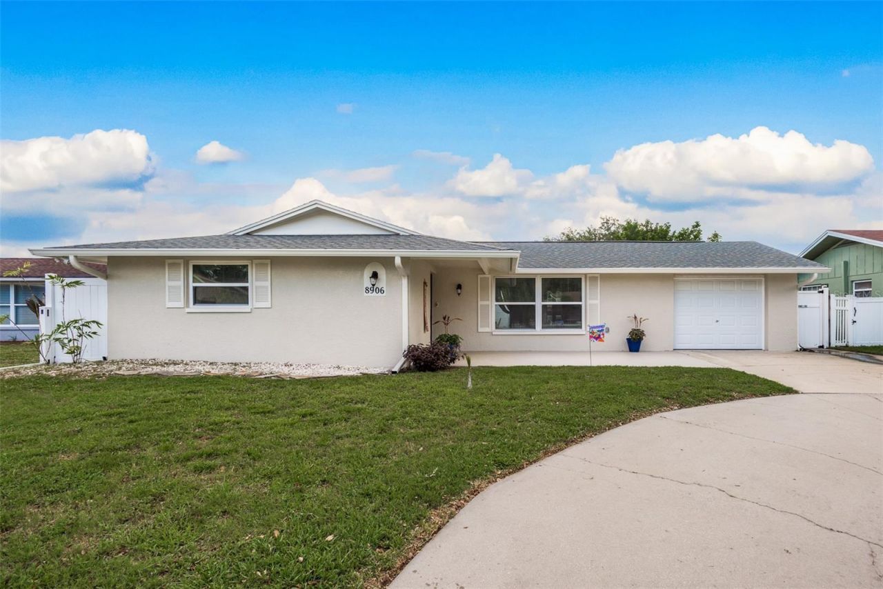 8906 Catalina Drive, Port Richey, FL 34668 Main Photo