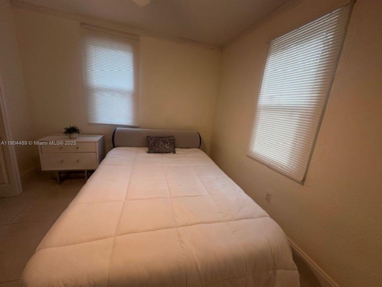 2898 NW 6th Ct, Fort Lauderdale, FL 33311 Photo