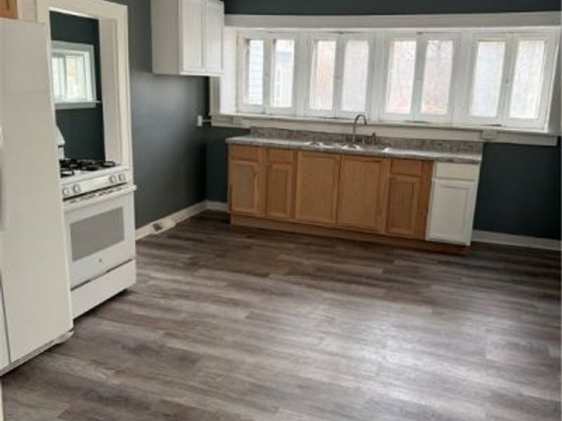 1854 Hastings Avenue, Cleveland, OH 44112 Photo 4