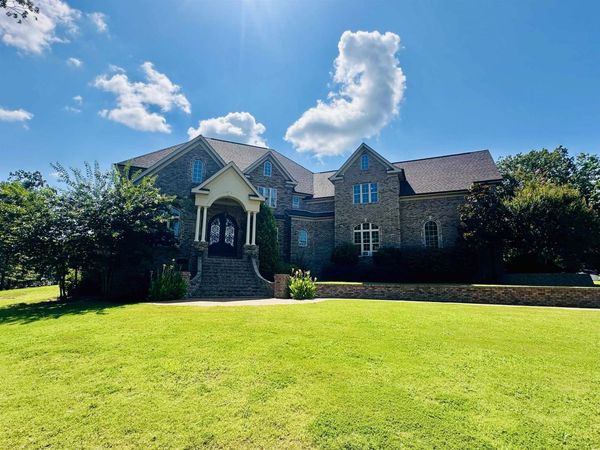 211 MARY JENE CV, Selmer, TN 38375