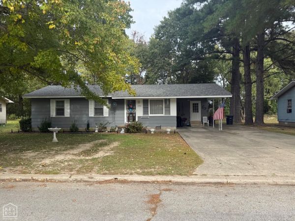792 E Miller Street, Piggott, AR 72454