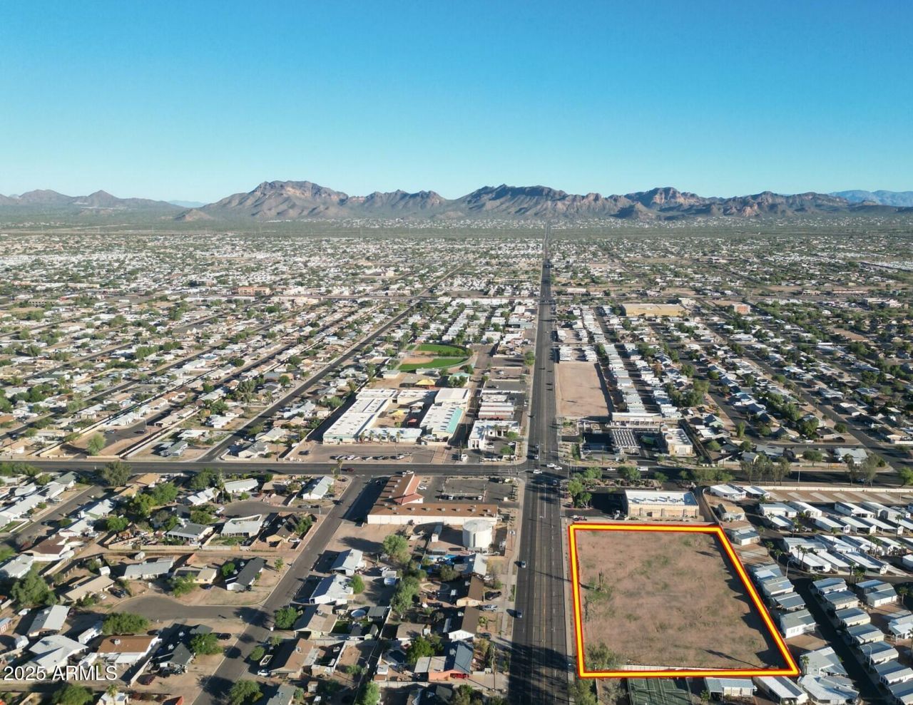 935 S IRONWOOD Drive, Apache Junction, AZ 85120