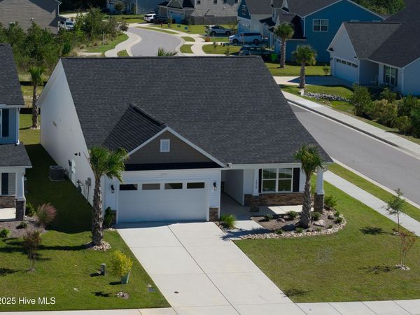 1018 Terraces Lane, Hampstead, NC 28443